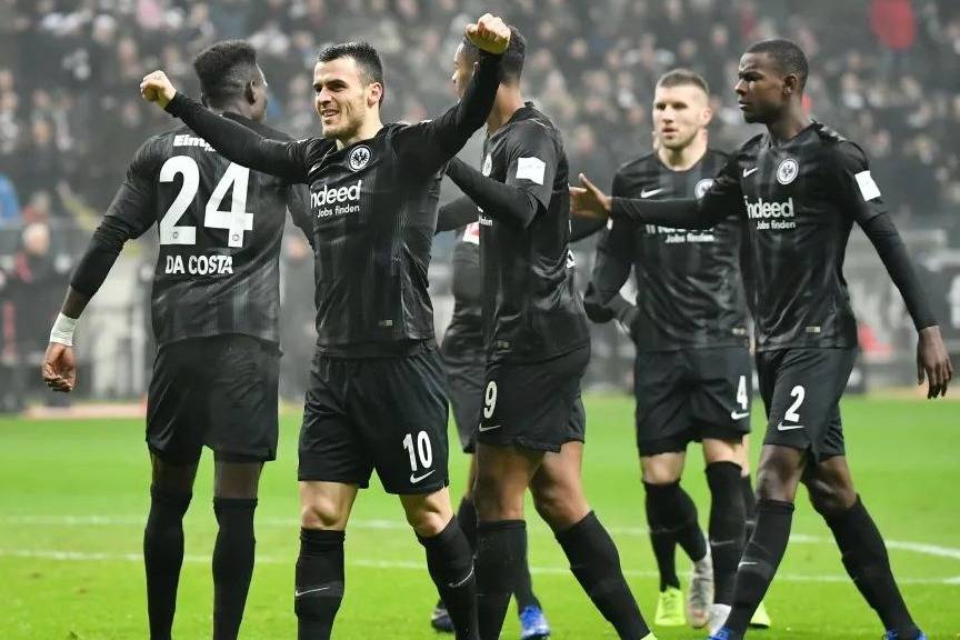  德甲保级大战柏林赫塔惊险续命成功  