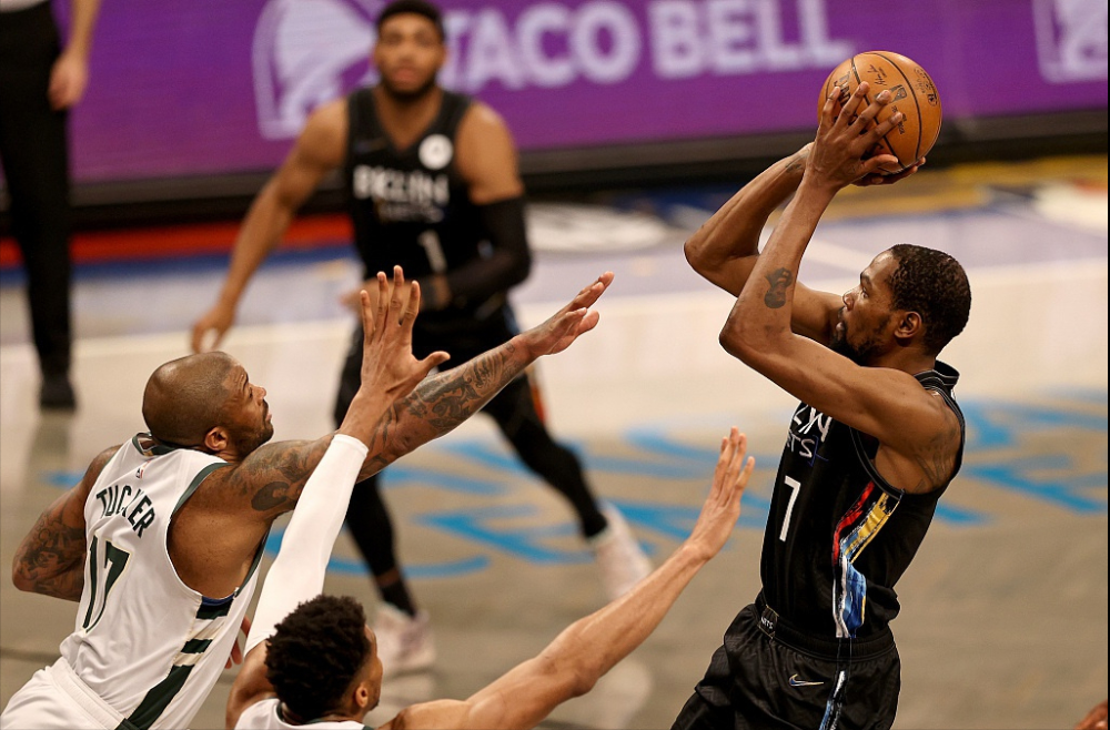  雄鹿遭鹈鹕爆冷终结七连胜  