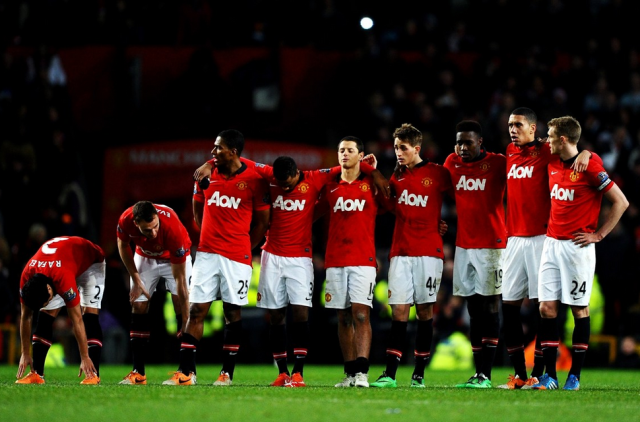  曼联战水晶宫遇争议判罚，B费染红离场  