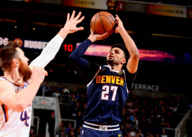  约基奇准绝杀，掘金终结雄鹿七连胜  